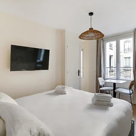 Pick A Flat's In Saint-lazare - Rue De Londres