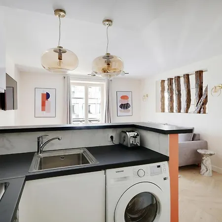 Pick A Flat's In Saint-lazare - Rue De Londres *