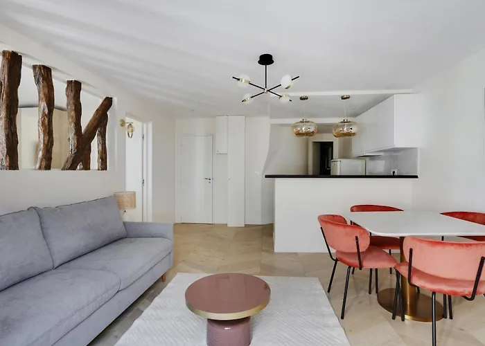 Pick A Flat's In Saint-lazare - Rue De Londres