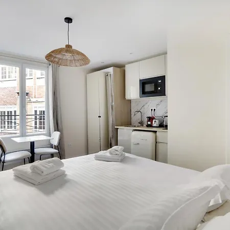 Pick A Flat's In Saint-lazare - Rue De Londres * Parijs